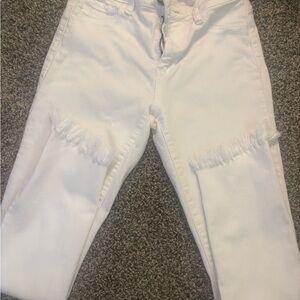Stylish White Frayed Hem Women's Jeans